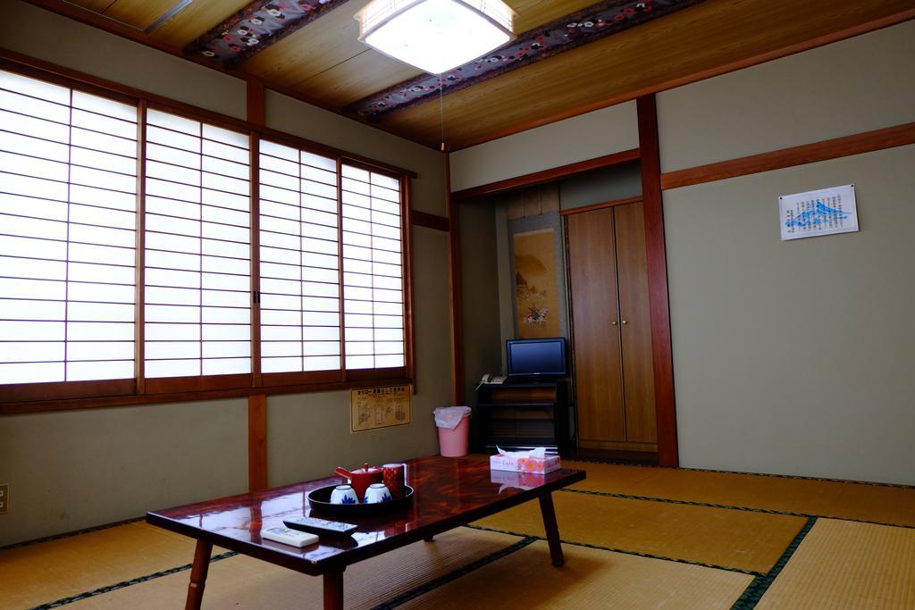 ホテル 一富士荘 富士河口湖町 部屋 写真