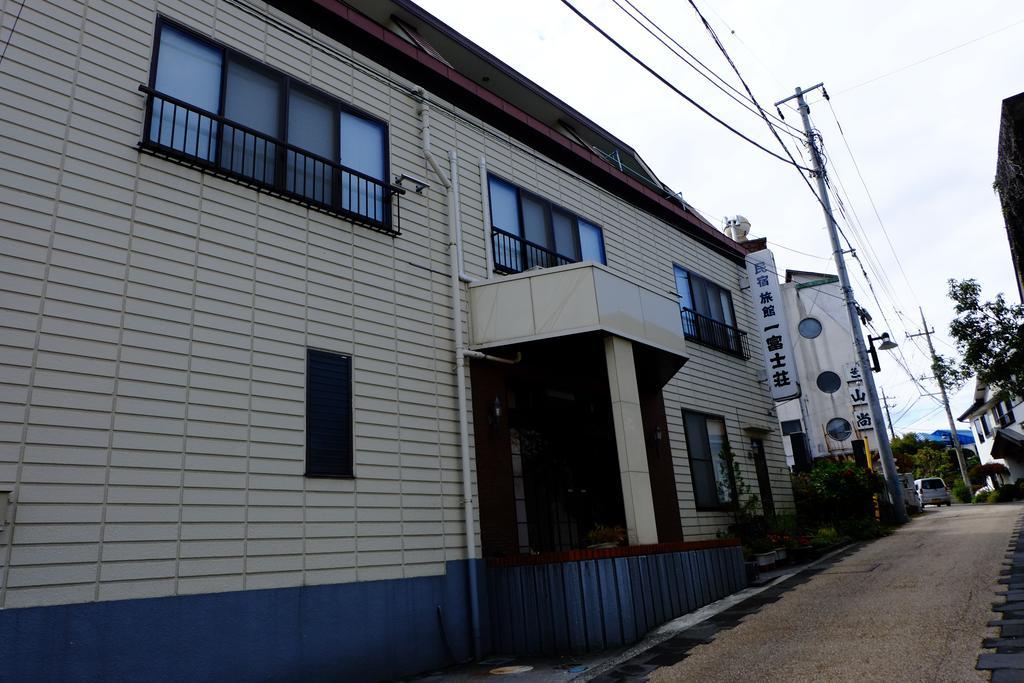 ホテル 一富士荘 富士河口湖町 エクステリア 写真
